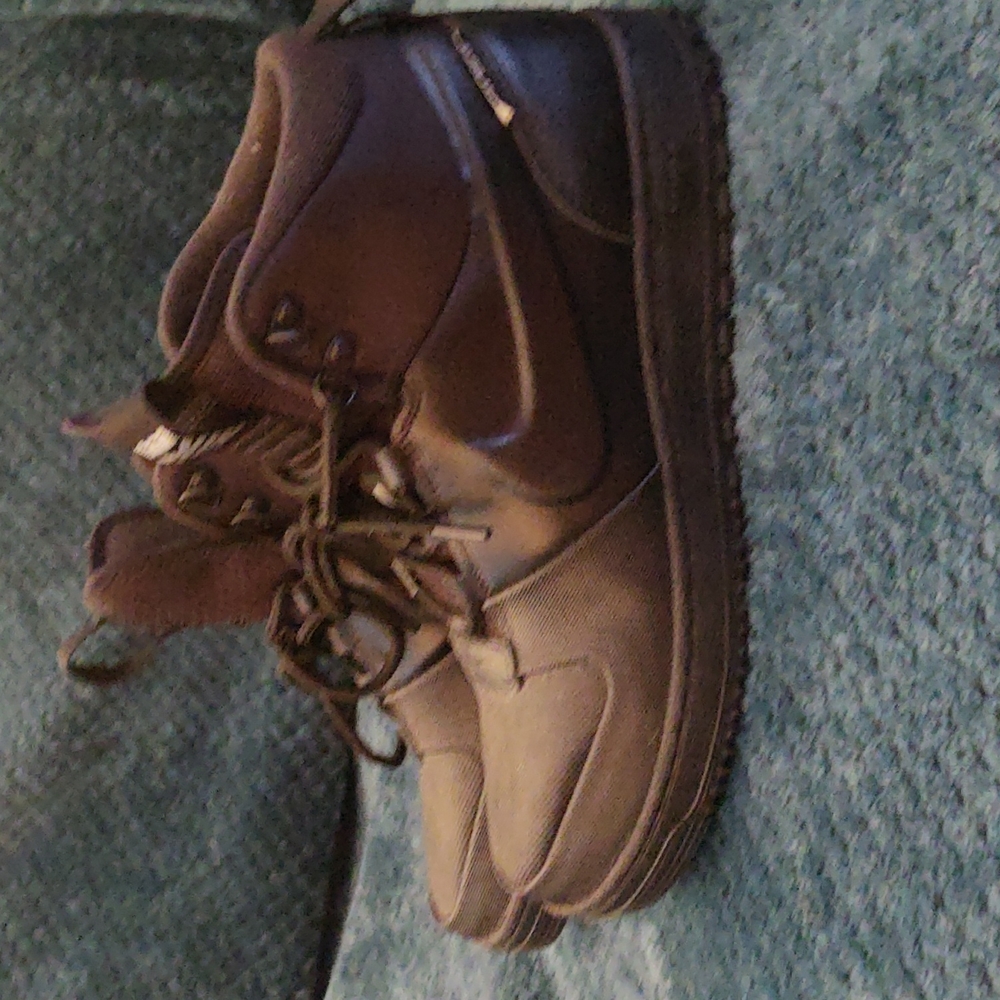 Men's size 10 black Nike Sneaker boot